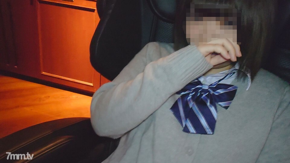 FC2-PPV-1675113 นักศึกษาสาวโดนรุ่นพี่เย็ดแรง