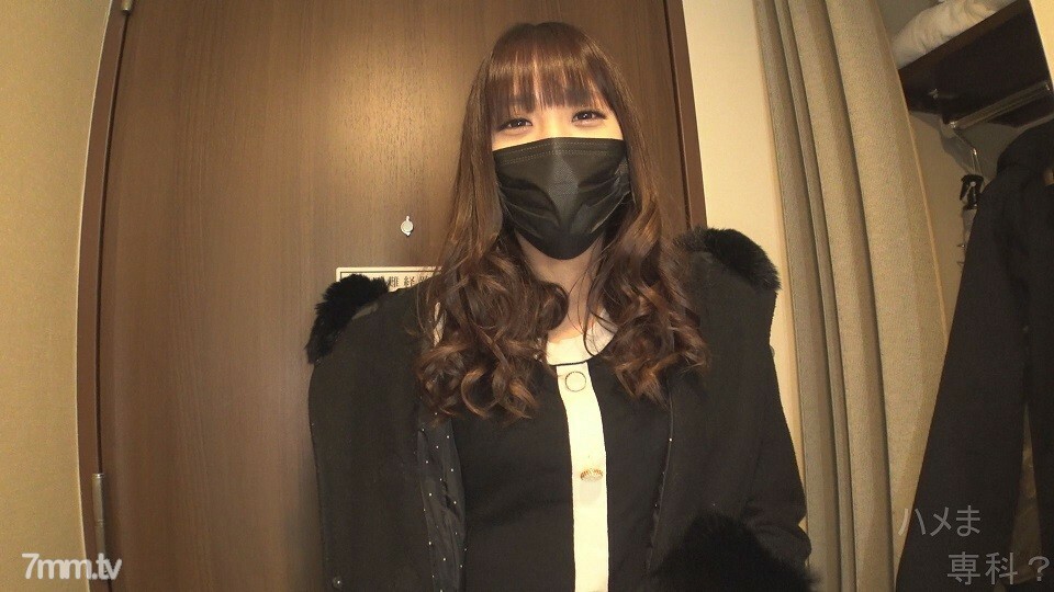 FC2-PPV-1729348 สาวผมยาวยั่วเย็ดมันส์