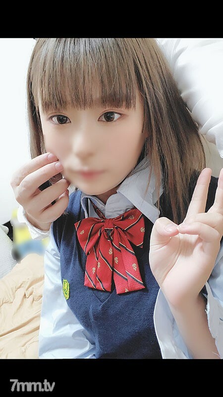 FC2-PPV-1766537 สาวผิวแทนร่านโดนเย็ดคาชุดนักเรียน