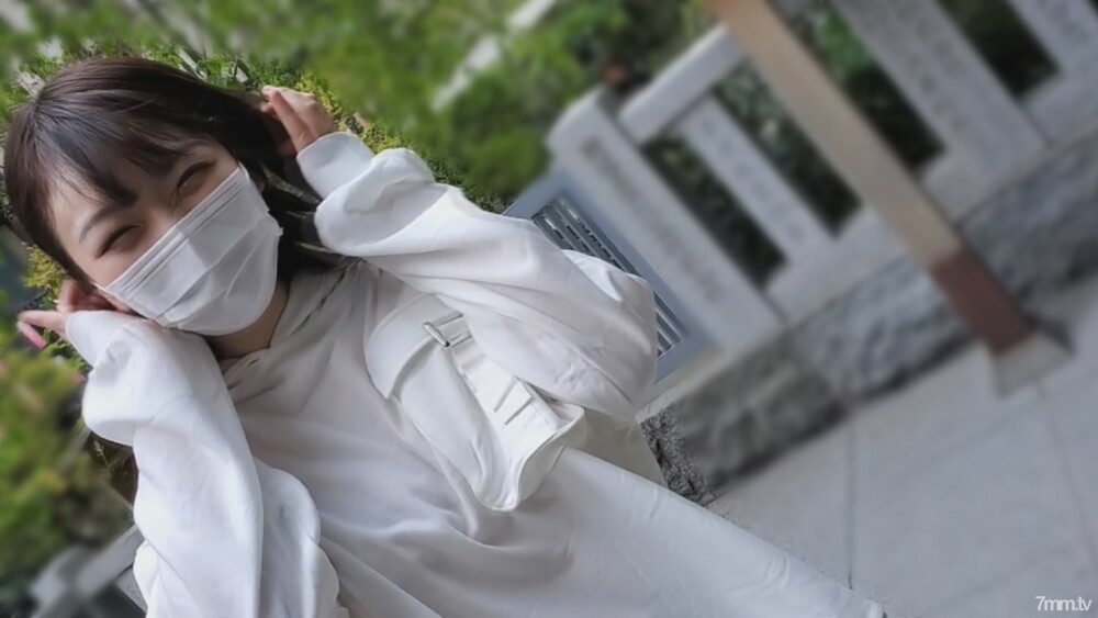 FC2-PPV-1782986 สาวนมโตเด้งดึงดูดใจ