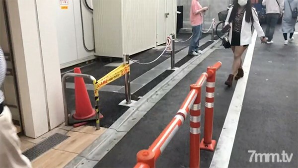 FC2-PPV-1818471 สาวเล็ก เย็ดแรง