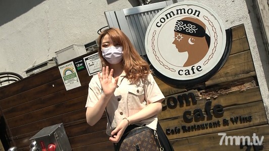 FC2-PPV-1851839 สาวผมยาวเย็ดนอนติด