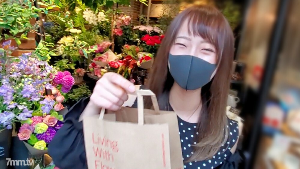 FC2-PPV-1862550 OL สาวออฟฟิศโดนเย็ดลับตาชาวบ้าน