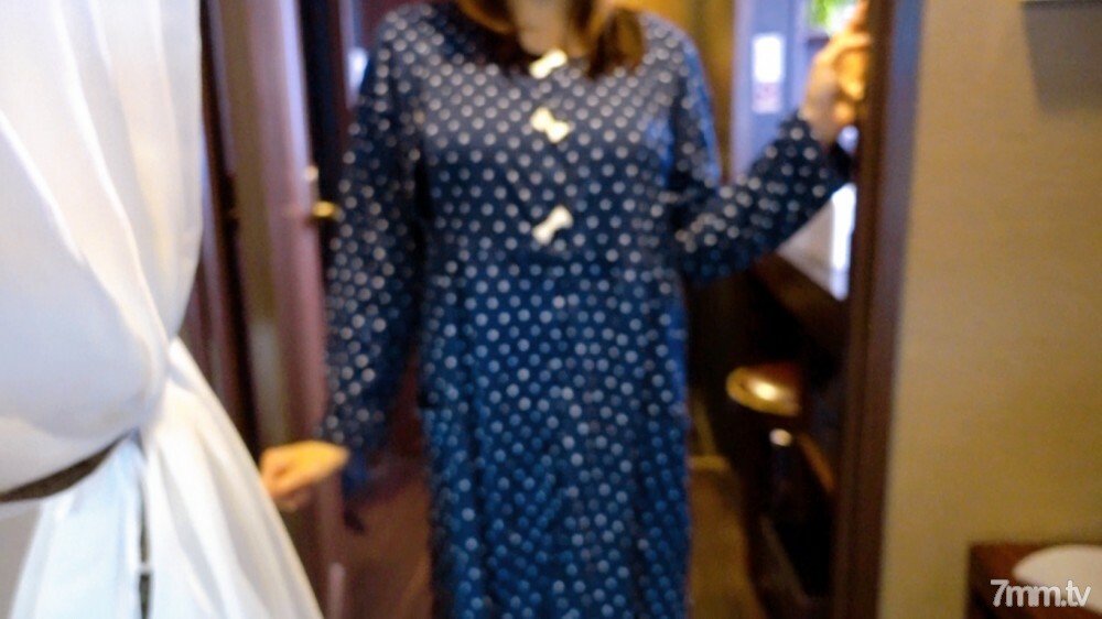 FC2-PPV-1893598 สาวเล็กโดนเย็ดคาชุดนักเรียน