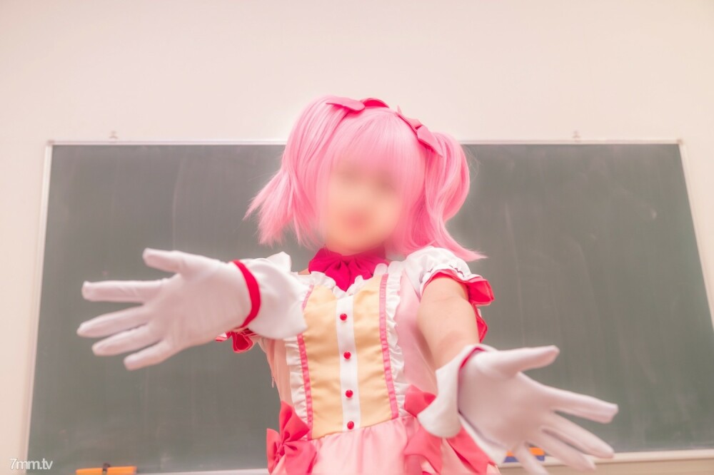 FC2-PPV-1897067 สาวอวบใหญ่เย็ดเด้งนม