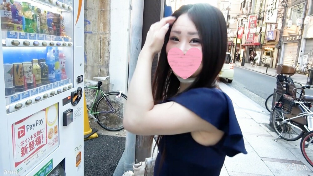 FC2-PPV-2038156 สาวน้อยหีแน่น