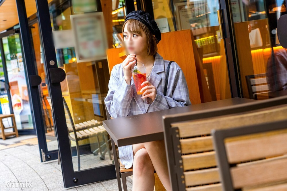 FC2-PPV-2228121 นักศึกษาตูดใหญ่เย็ดสด