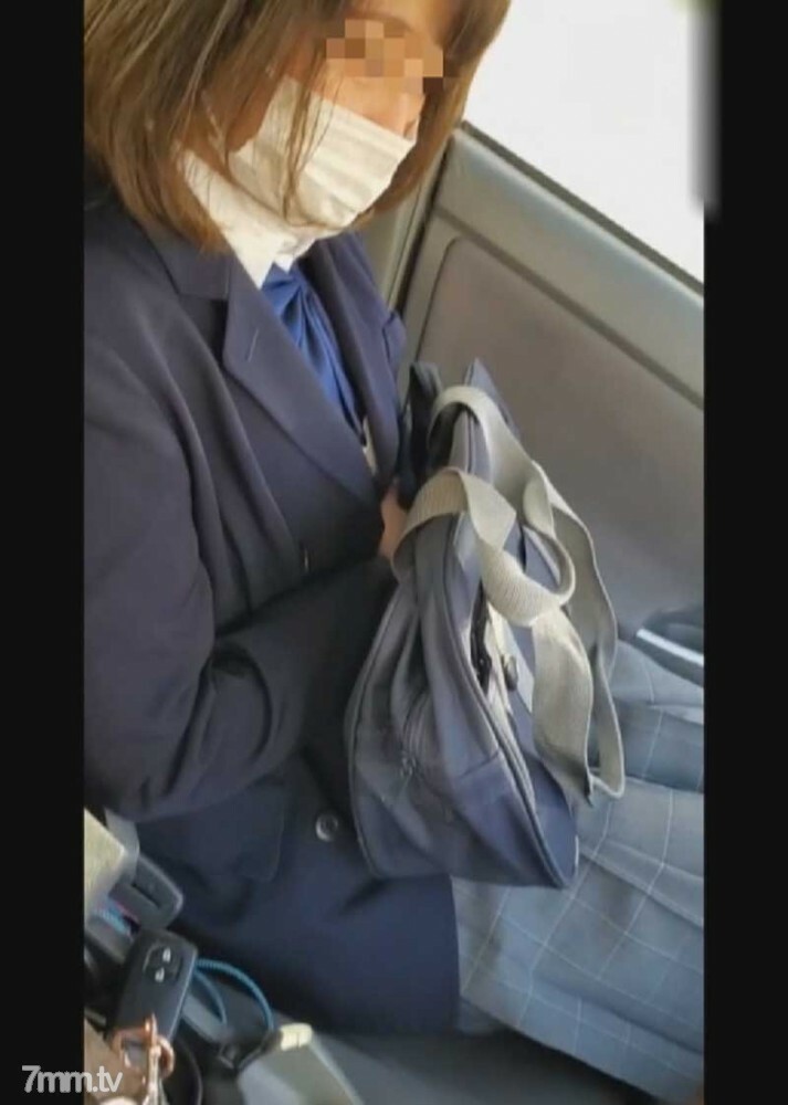 FC2-PPV-2228931 OL ตูดใหญ่โดนเย็ดออฟฟิศ