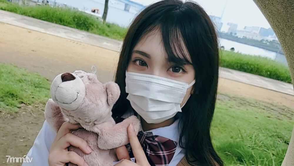 FC2-PPV-2337712 สาวผมสั้นน่ารักโดนเย็ดคาชุด