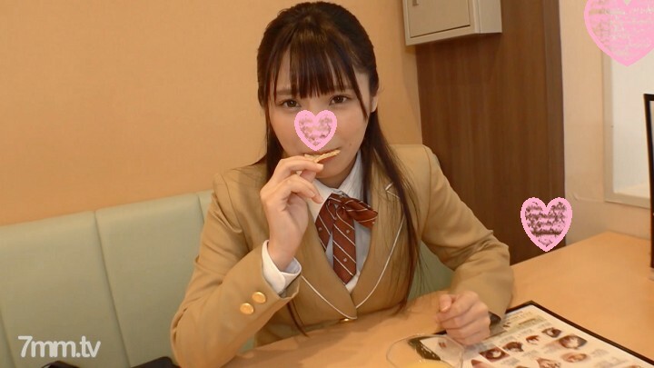 FC2-PPV-2395652 สาวผมสั้นหีโค้ง