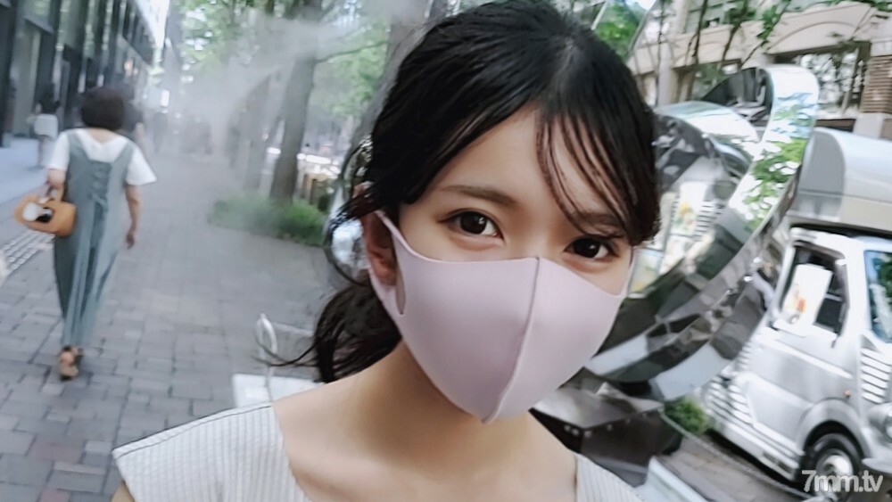 FC2-PPV-2412767 สาวตัวเล็กหีแน่นโดนยัดควย