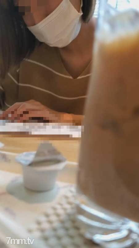 FC2-PPV-2458252 สาว OL เงี่ยนหีโดนเย็ด办公室