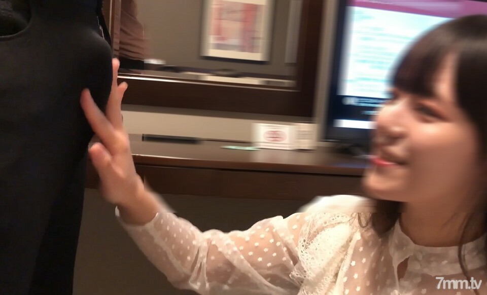 FC2-PPV-2463393 สาวนมเด้งโดนบีบนมเย็ด