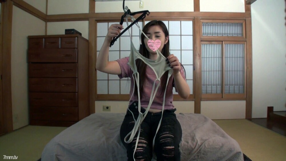 FC2-PPV-2476404 สาวเซ็กซี่เย็ดหลายท่า