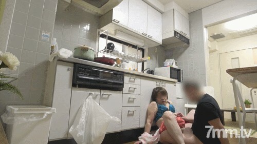 FC2-PPV-2484869 สาวน่ารักโดนแอบถ่ายรูปร่าน