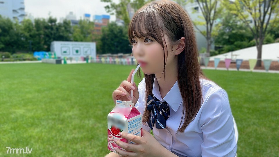 FC2-PPV-2512436 สาวเล็กหีแน่นโดนยืด