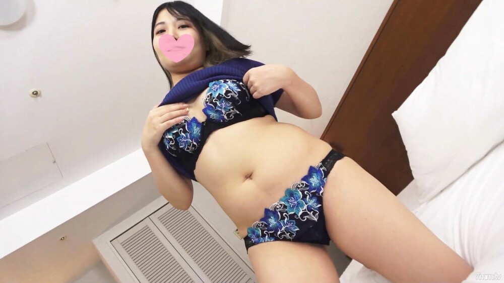 FC2-PPV-2622025 สาวอวบหีใหญ่เย็ดสะใจ