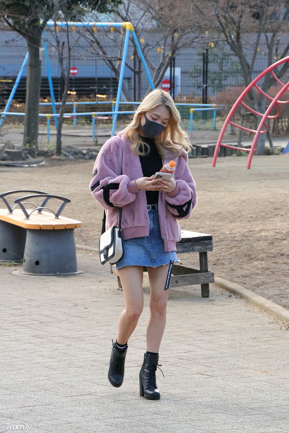 FC2-PPV-2673728 สาวผมดำหุ่นดีเย็ดมันส์