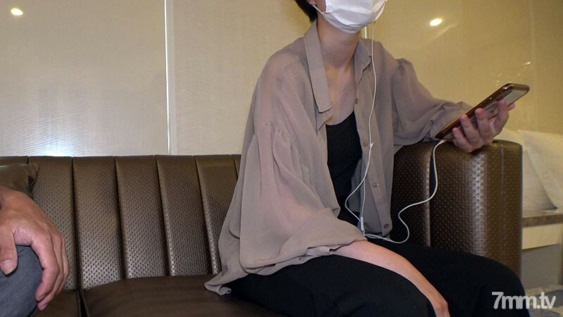 FC2-PPV-2704712 สาวขาวนมโตเย็ดโหด