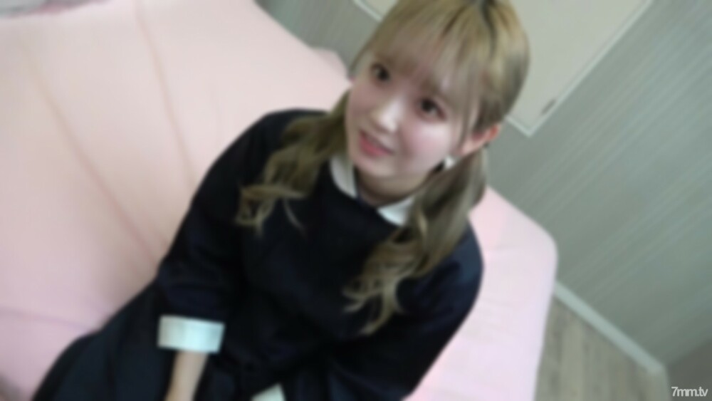 FC2-PPV-2711719 สาวตัวเล็กเย็ดสดแตกคา