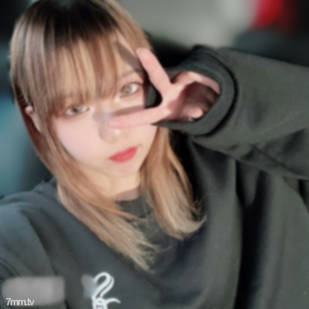 FC2-PPV-2793738 สาวน้อยตัวเล็กโดนขยี้