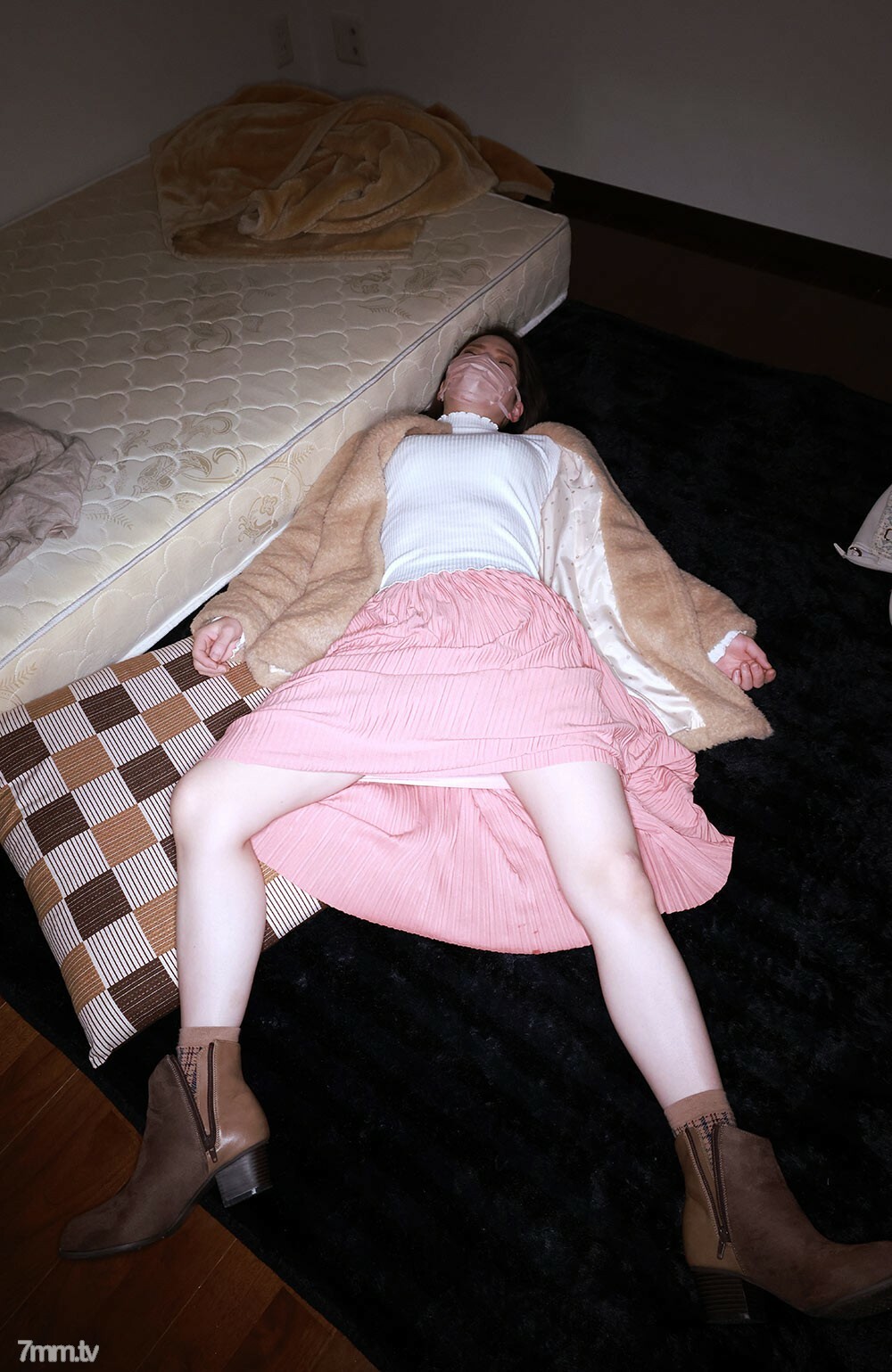 FC2-PPV-2824930 สาวใหญ่หุ่นอวบโดนเย็ดมันส์รูตูดแน่น