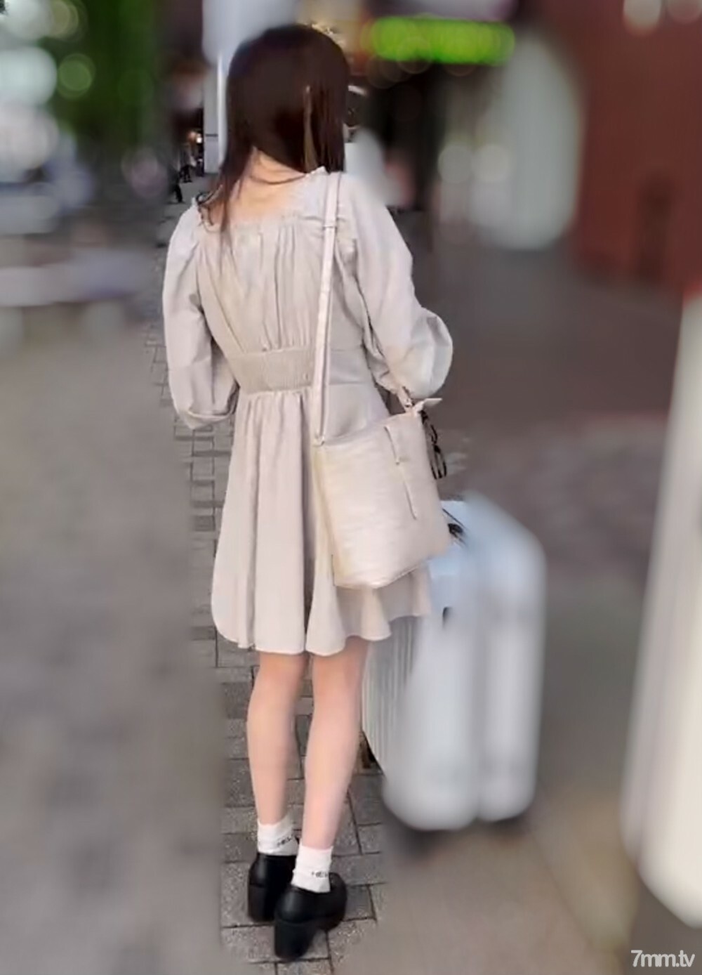 FC2-PPV-2884101 สาวขาวเนียนหีเด็ด