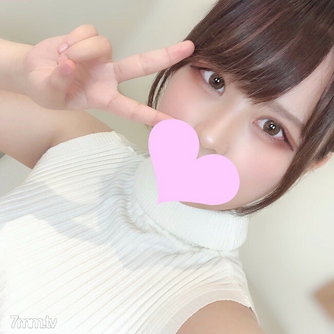 FC2-PPV-2972010 สาวขาวรูตีบเย็ดโหด