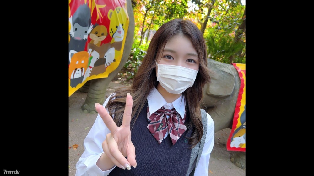 FC2-PPV-2977372 สาวตูดงอนโดนซอยหีร้องลั่น