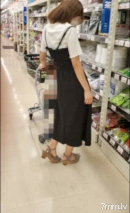 FC2-PPV-2993234 หีเนียนโดนเย็ดสดแตกใน