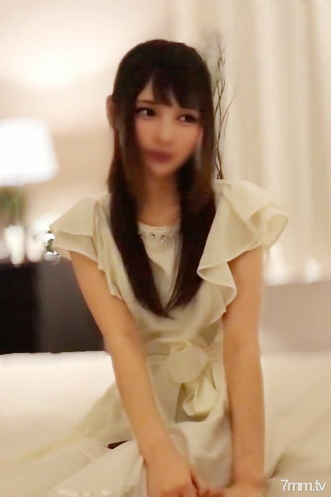 FC2-PPV-3010644 สาวตัวเล็กตูดกลมเย็ดมันส์