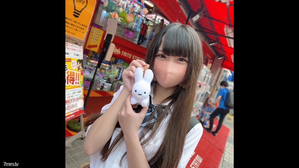 FC2-PPV-3053815 สาวขาวตัวเล็กโดนเย็ดหนัก