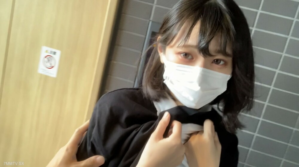 FC2-PPV-3110899 นักศึกษาสาว โดนเย็ดสดคารู