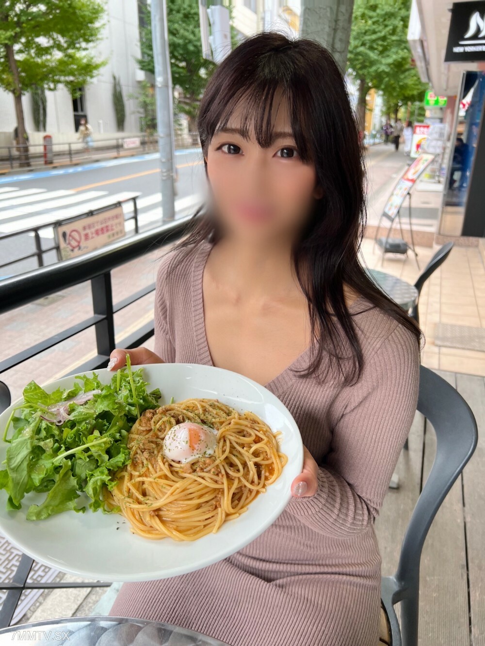 FC2-PPV-3157285 สาวเมา โดนเย็ดแบบเมามัน