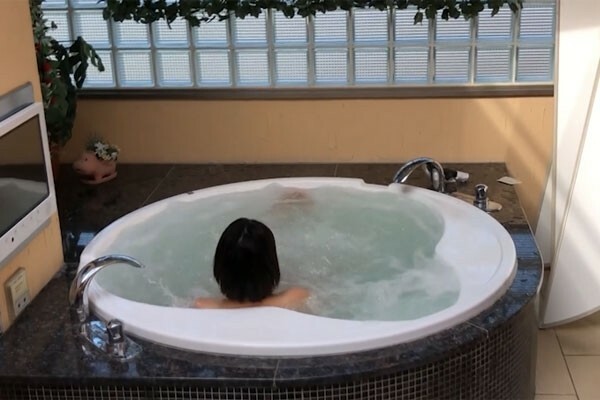 FC2-PPV-3158948 สาวเมียเพื่อนโดนลักเย็ด