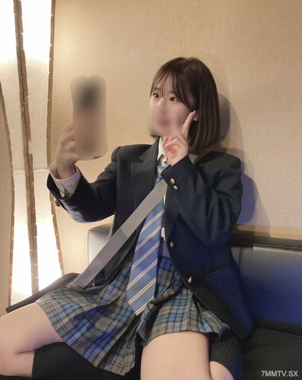 FC2-PPV-3164595 สาวผมดำช่วยตัวเองมันส์