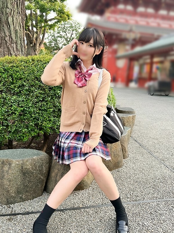 FC2-PPV-3176152 สาวตัวเล็กโดนเย็ดใหญ่