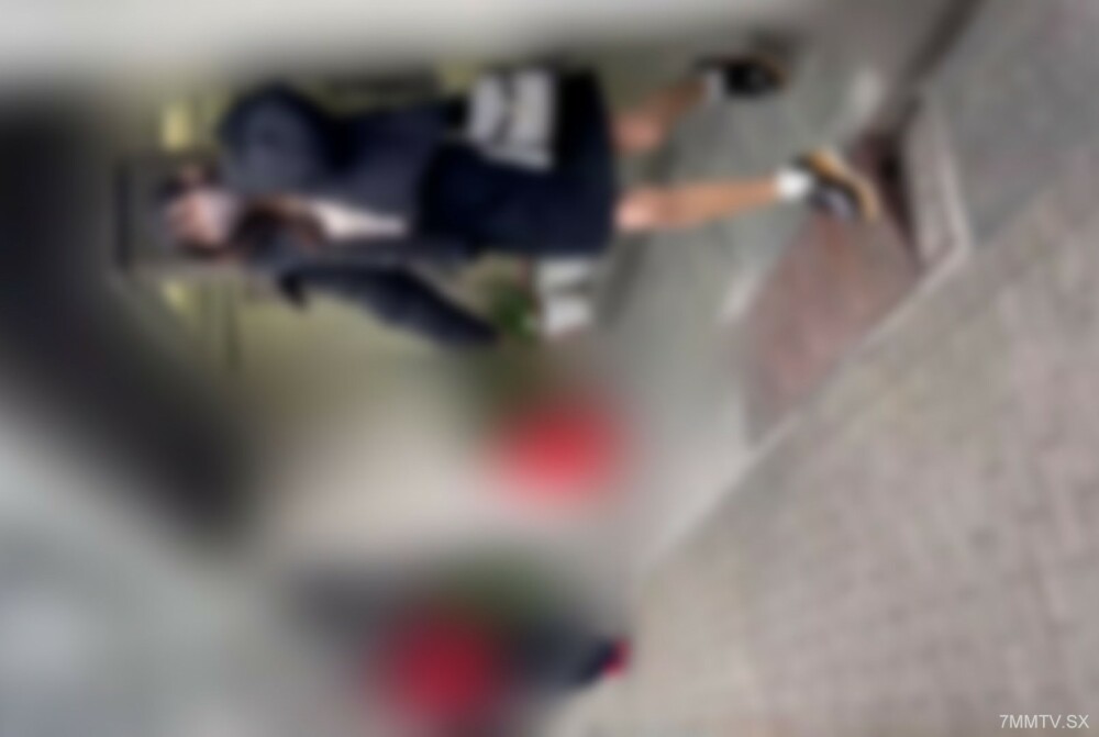 FC2-PPV-3187318 สาวน่ารักช่วยตัวเองพุ่งน้ำ