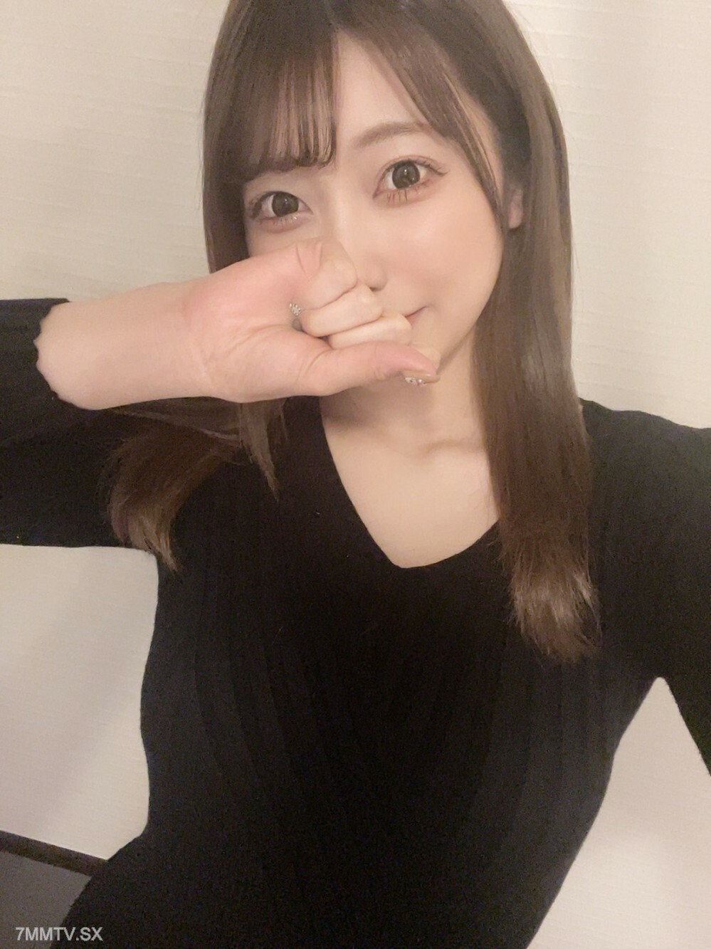 FC2-PPV-3189785 นักศึกษาสาวโดนรุม