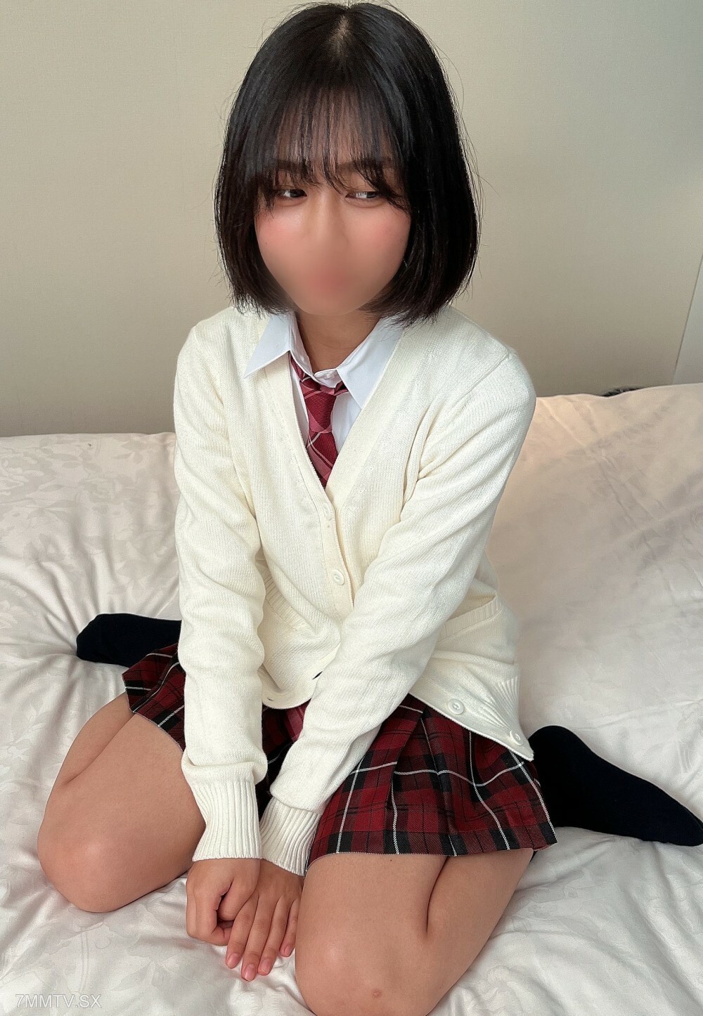 FC2-PPV-3195664 สาวนมเด้งเย็ดคาชุดนักเรียน