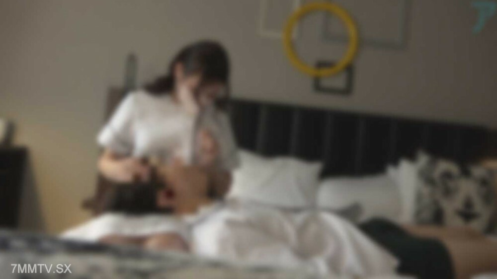 FC2-PPV-3216245 สาวขาวตูดกลมเย็ดโหด