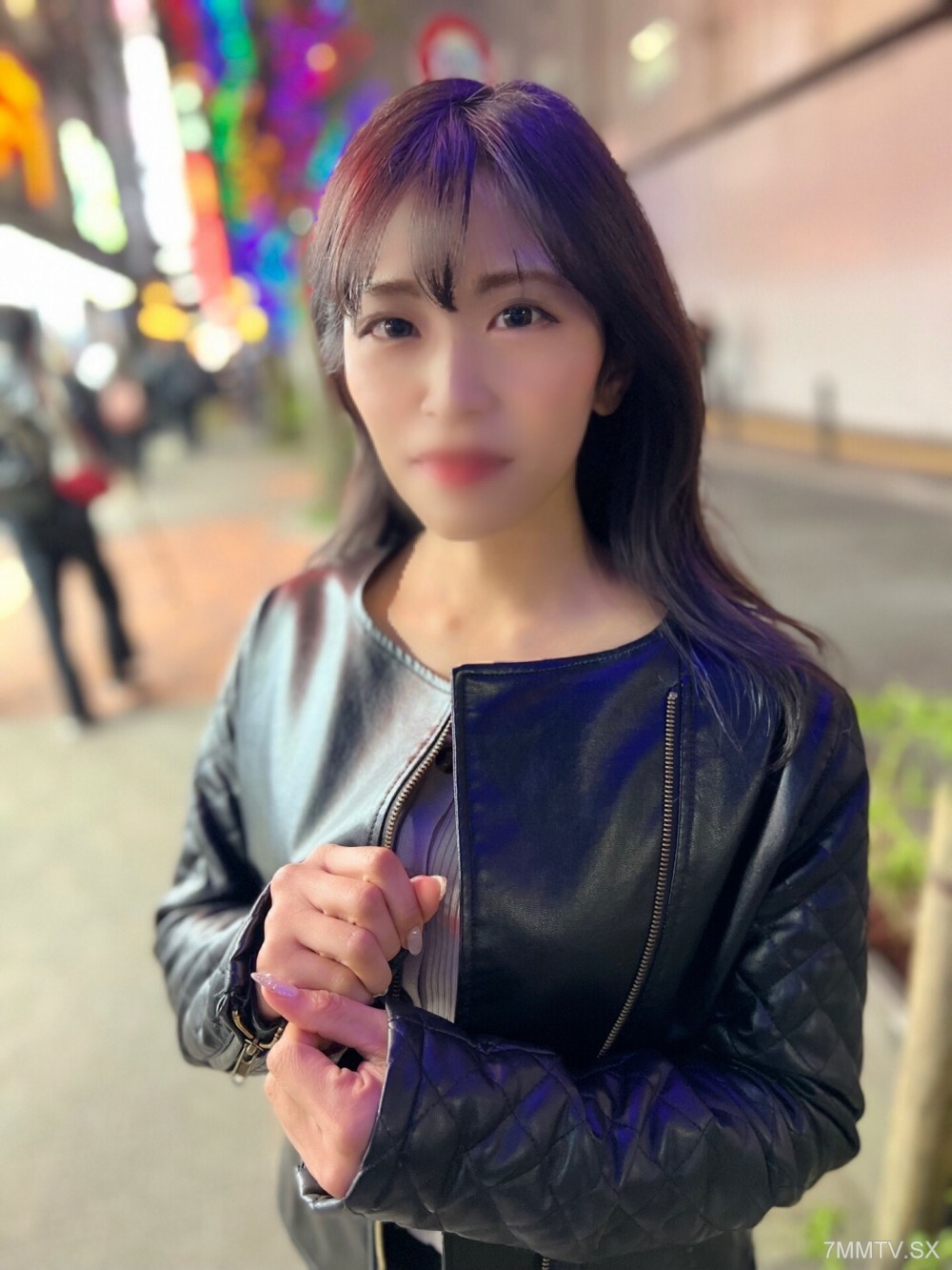 FC2-PPV-3244749 สาวผมดำเย็ดคาโรงแรม