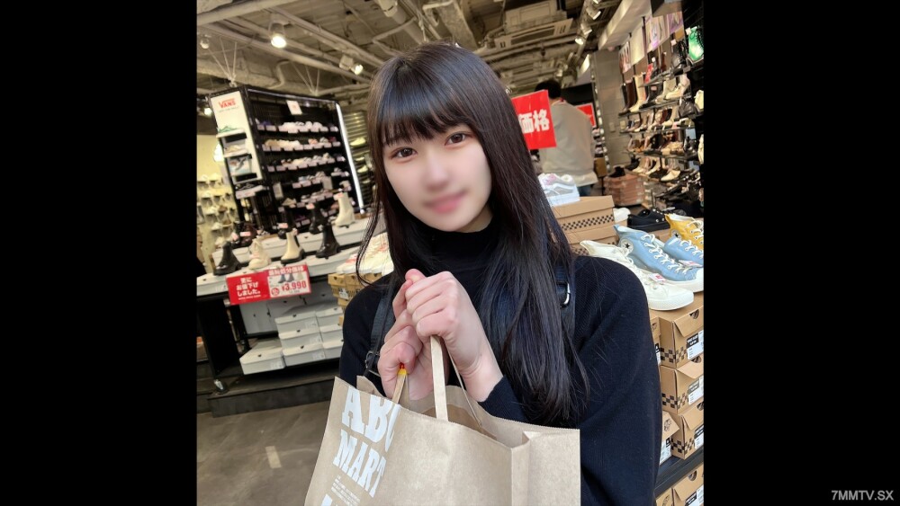 FC2-PPV-3256136 สาวน่ารักโชว์หีเนียนฉ่ำน้ำแตกคารู