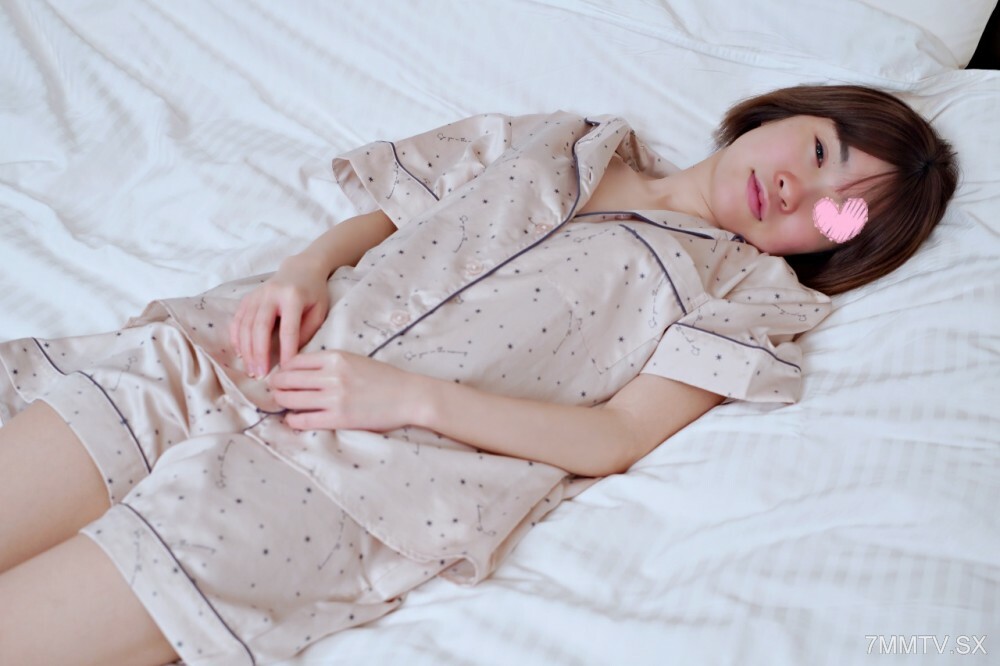 FC2-PPV-3305211 OL สาวออฟฟิศหีโหนกโดนเย็ด