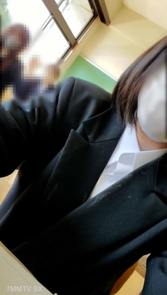 FC2-PPV-3367803 สาวน่ารักช่วยตัวเองมันส์