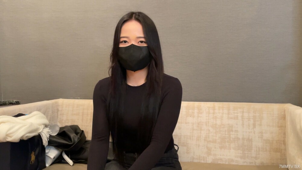 FC2-PPV-3685880 สาวผมสั้นโดนรุมเย็ดมันส์