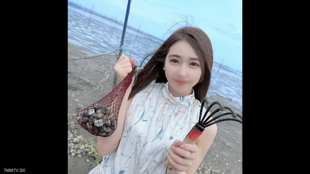 FC2-PPV-3804480 สาวก้นใหญ่โดน doggy มันส์