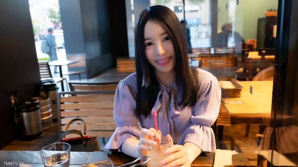 FC2-PPV-4015458 สาวน่าหมวยเด้งดึ๋งเสียวซ่าน