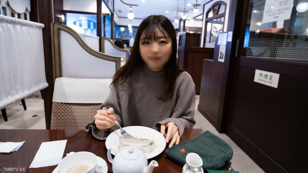 FC2-PPV-4049632 สาวอวบอัดเย็ดดุเดือด