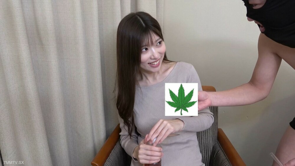 FC2-PPV-4159457 นักศึกษาสาวโชว์นมใหญ่